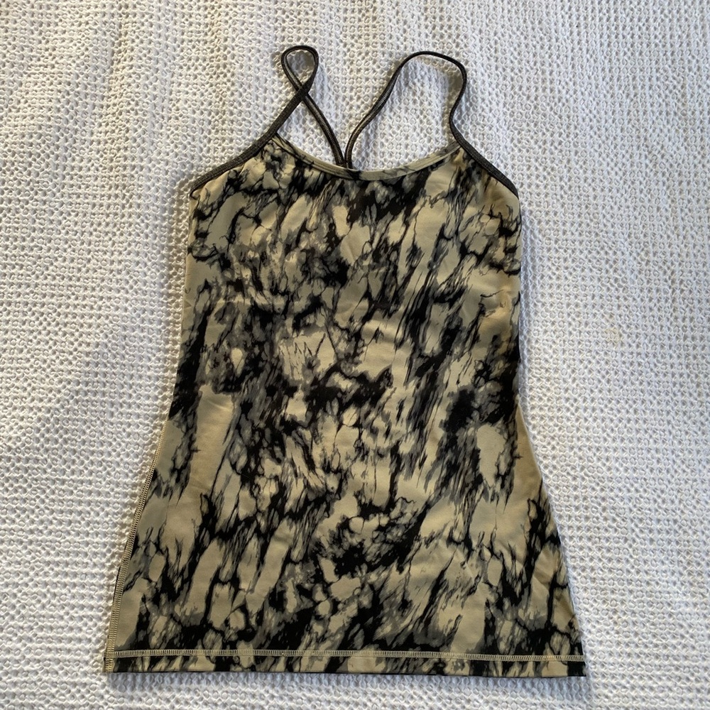 Lululemon Power Y yoga tank top with built in bra - size 6